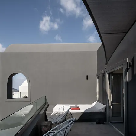 אתר נופש West East 5*