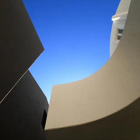 리조트 웨스트 이스트 스위트