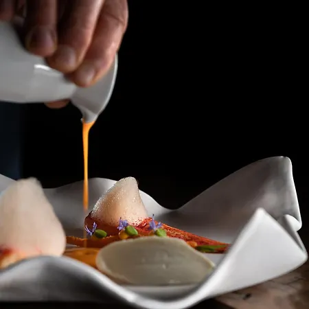 West East Station touristique