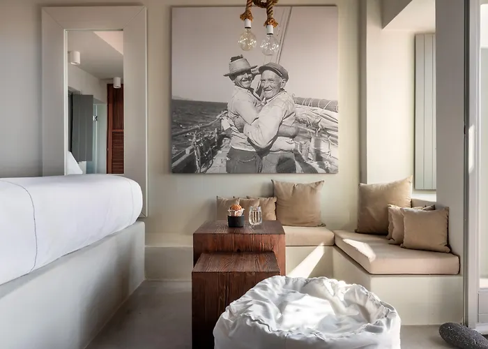 Resort West East Imerovigli (Santorini)