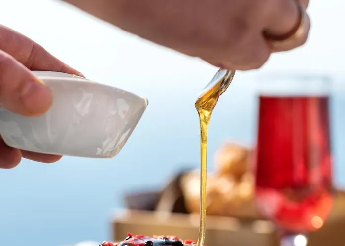 Resort West East Imerovigli (Santorini)