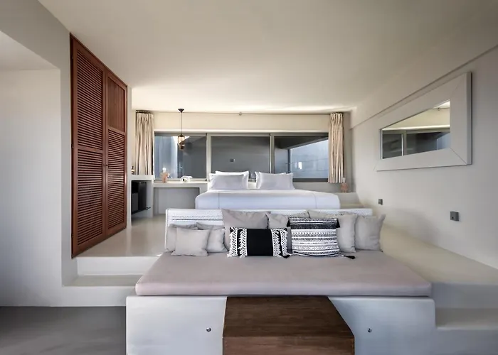 West East Курортный комплекс 5*