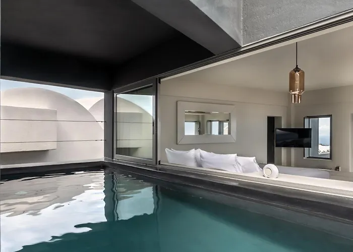 West East Курортный комплекс 5*