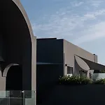 West East 5* אימרוביגלי