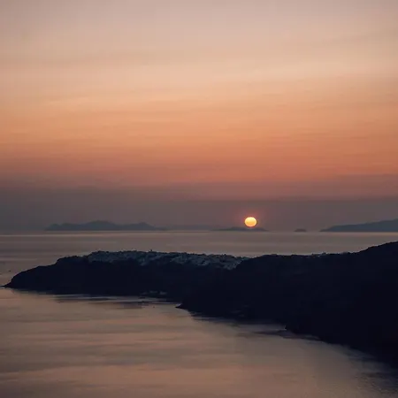 웨스트 이스트 스위트 리조트