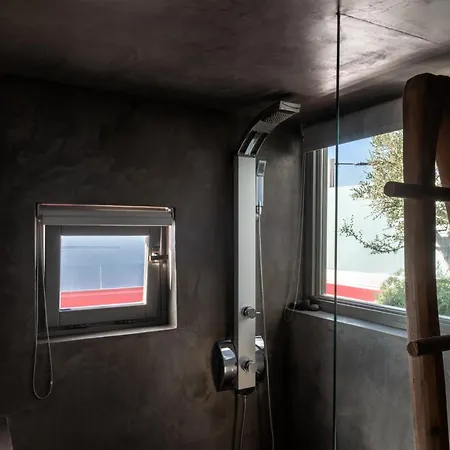 ويست إيست سويتس منتجع إيميروفيغلي