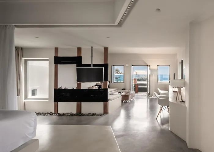 ويست إيست سويتس 5* إيميروفيغلي