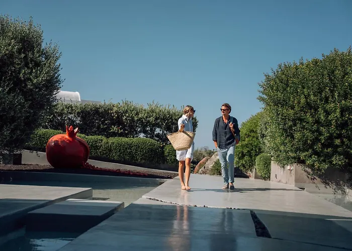 ويست إيست سويتس 5*