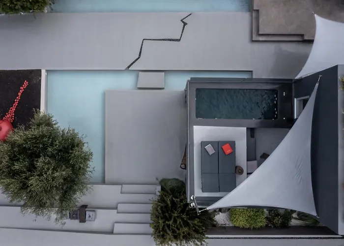 Resort West East Imerovigli (Santorini)